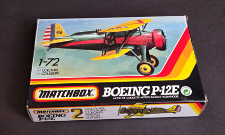 Matchbox PK-3 Boeing P-12E – urok kolorowych ramek